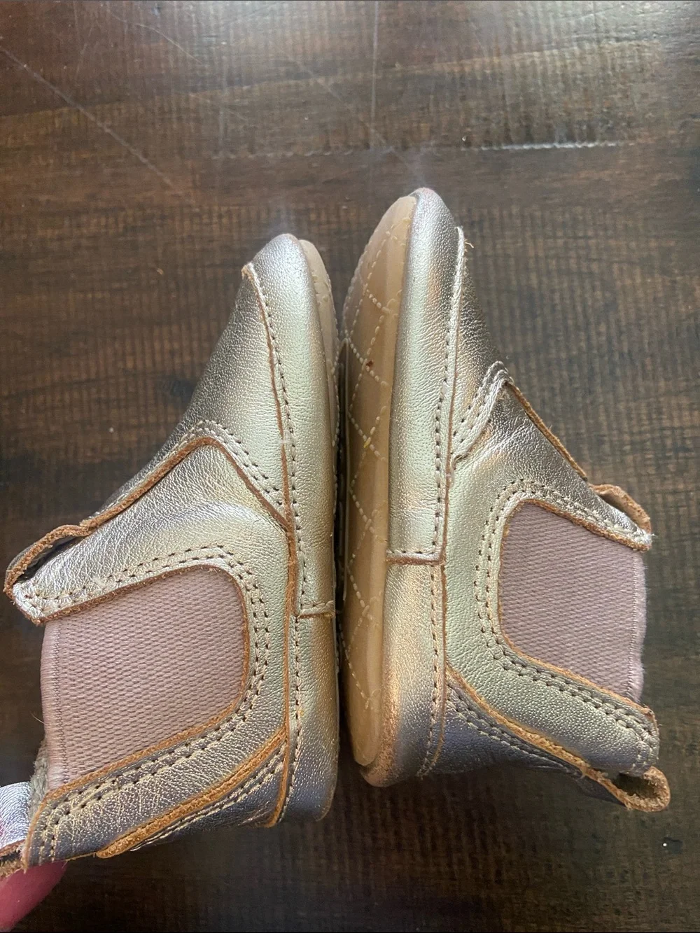 Old Soles Hardy casual shoes  Gold size 3 6-9 months